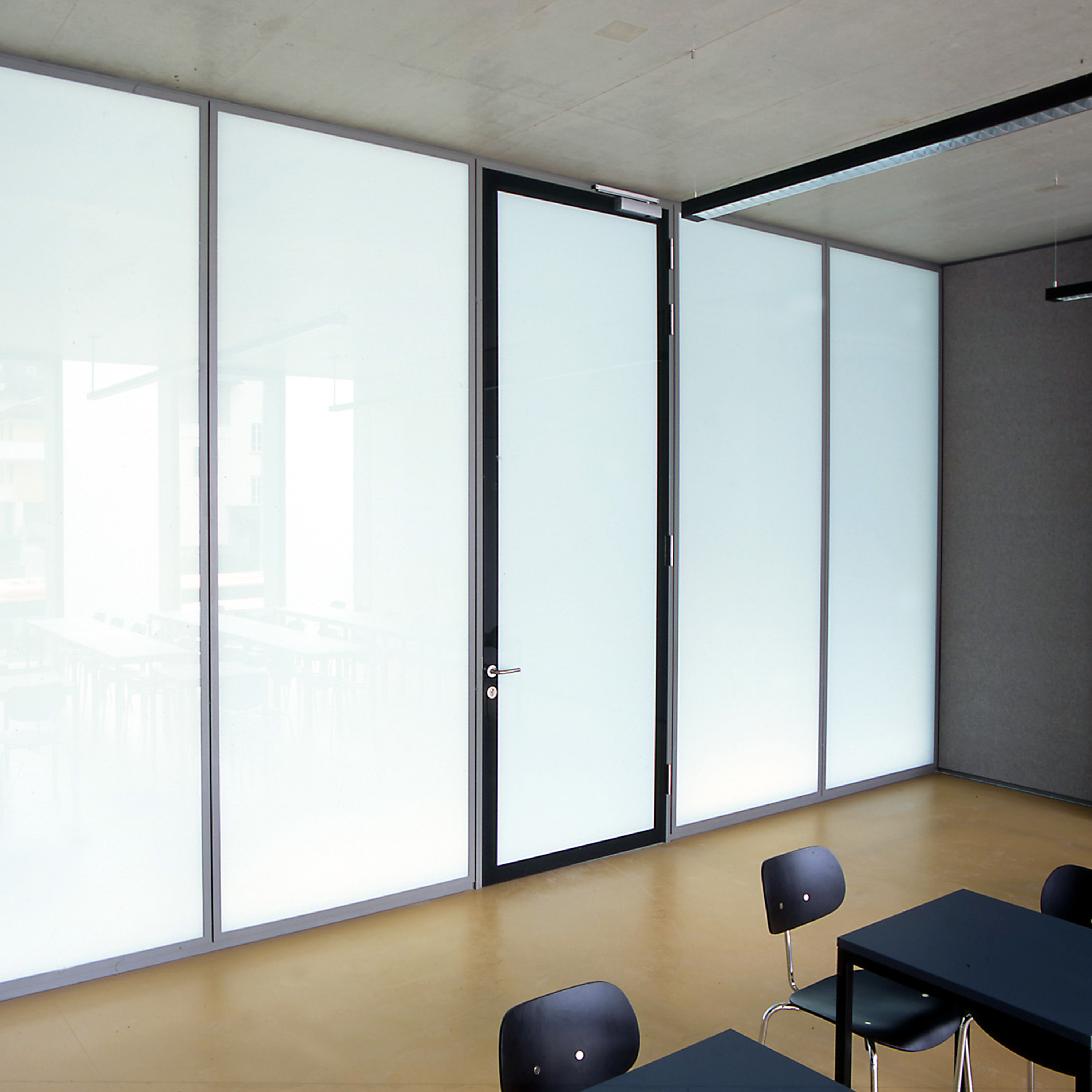 für maximale Flächenbündigkeit und Transparenz