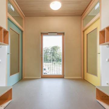 aus der Garderobe - Zugang zu den Gruppenräumen